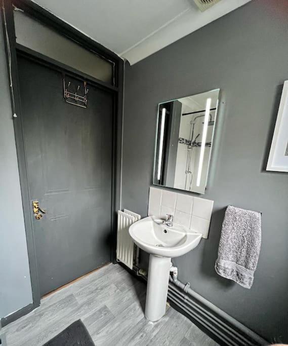 Lovely, Two Bedroom Apartment Central Location London Ngoại thất bức ảnh