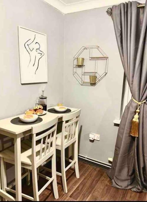Lovely, Two Bedroom Apartment Central Location London Ngoại thất bức ảnh